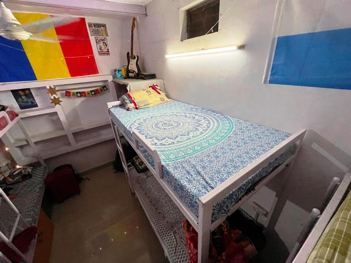 Zigzag Homestay Агра Екстер'єр фото