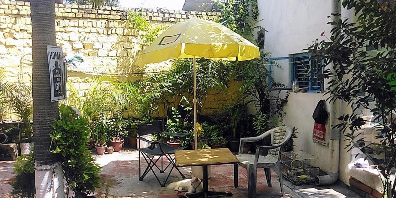 Zigzag Homestay Агра Екстер'єр фото