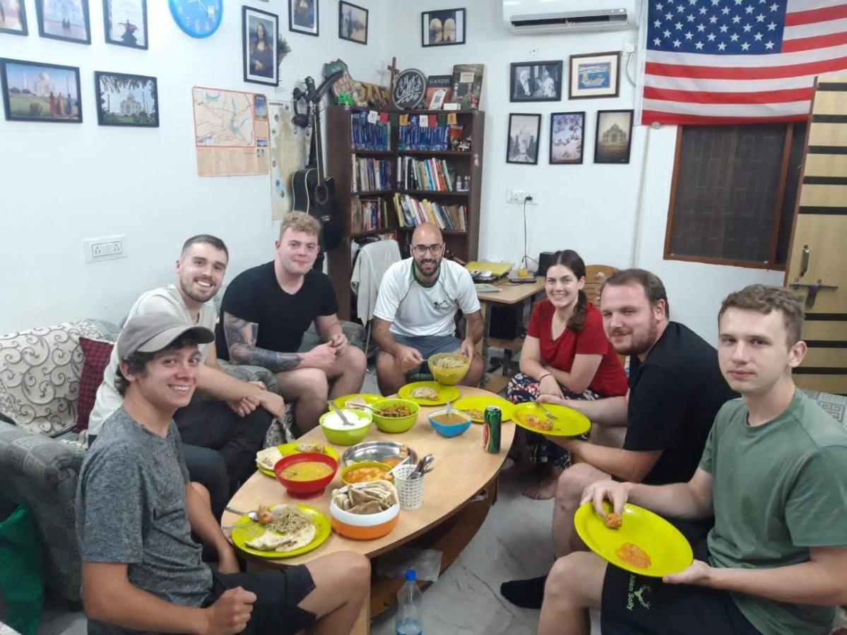 Zigzag Homestay Агра Екстер'єр фото