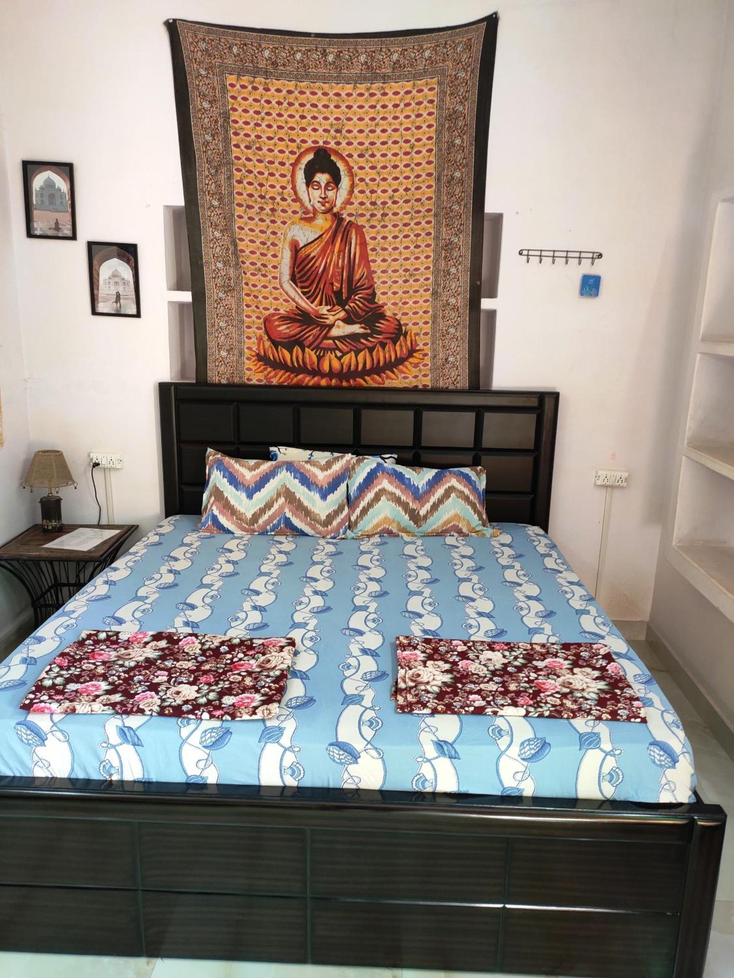 Zigzag Homestay Агра Екстер'єр фото